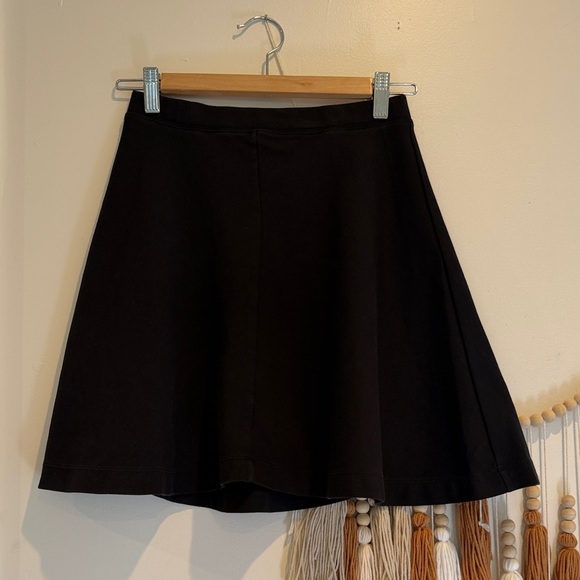 Uniqlo Dresses & Skirts - Uniqlo Elegant Black Circle Skirt